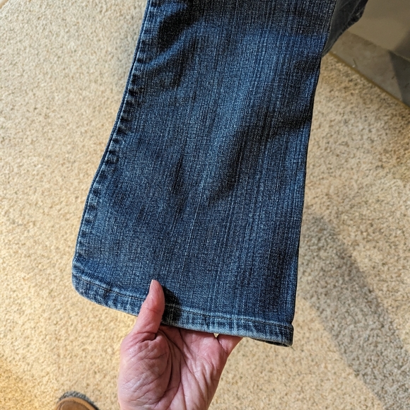 Ladies "One" Brand Jeans Size 29 Like New! - Picture 3 of 5